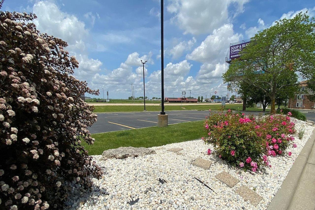 Baymont By Wyndham Litchfield Hotell Eksteriør bilde