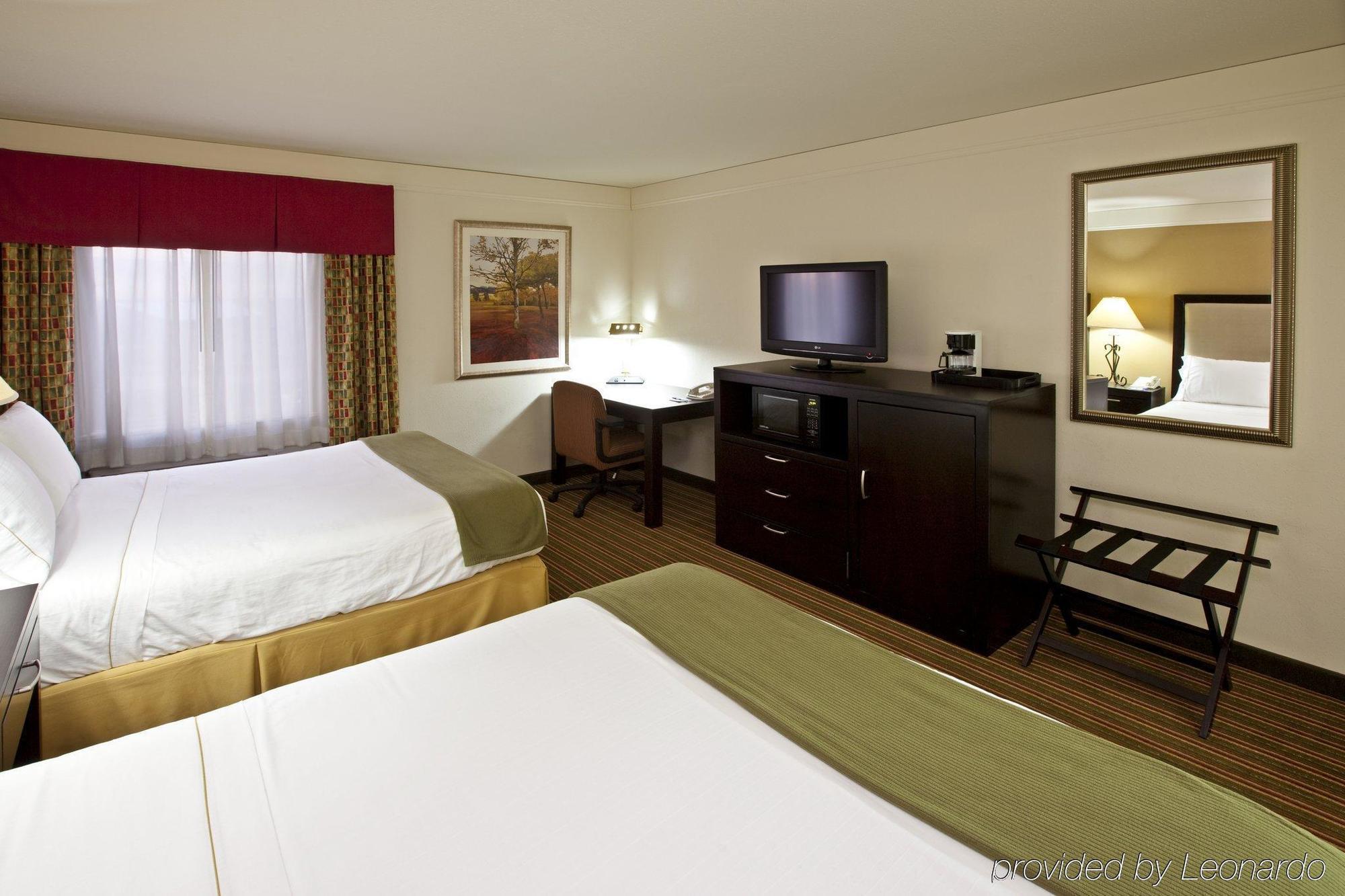 Baymont By Wyndham Litchfield Hotell Eksteriør bilde